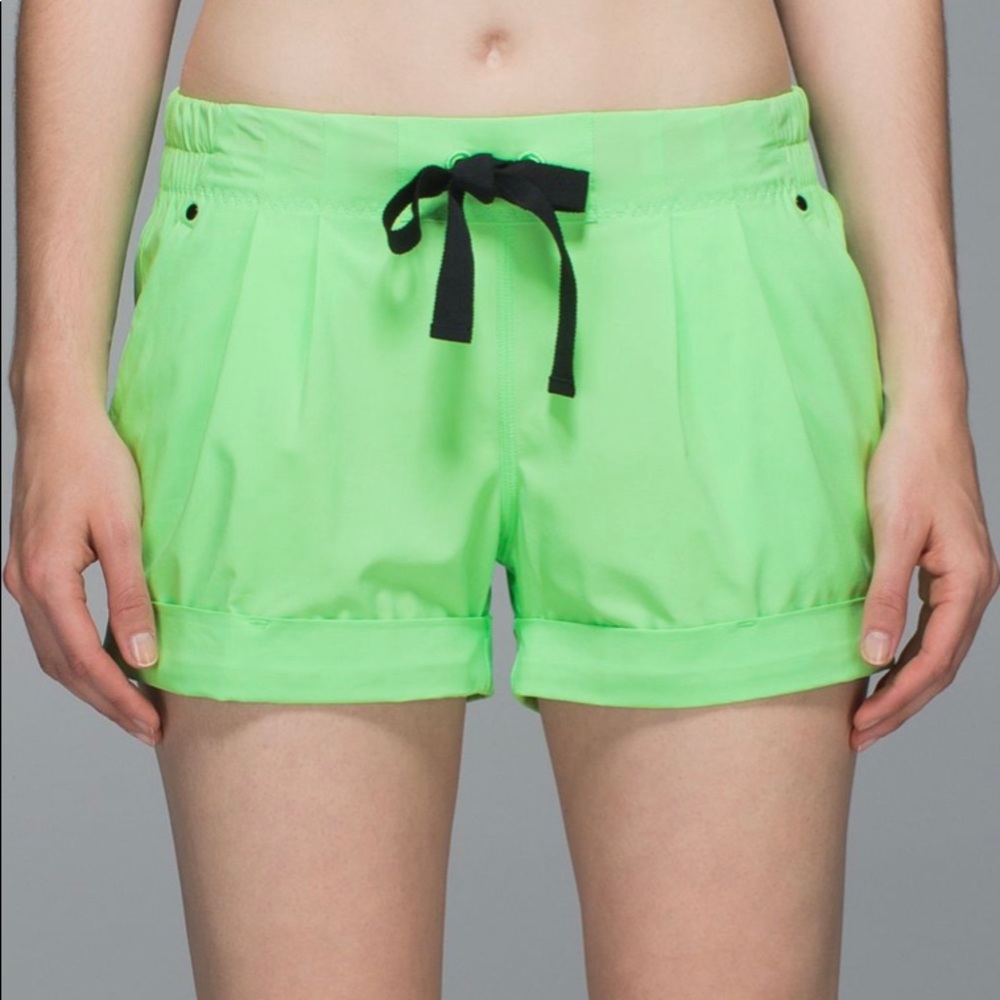 Lululemon Spring Break Away Short